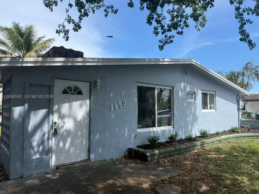 Foto de propiedad en 3850 SW 59th Terrace, Davie, FL 33314 Davie con MLS# 