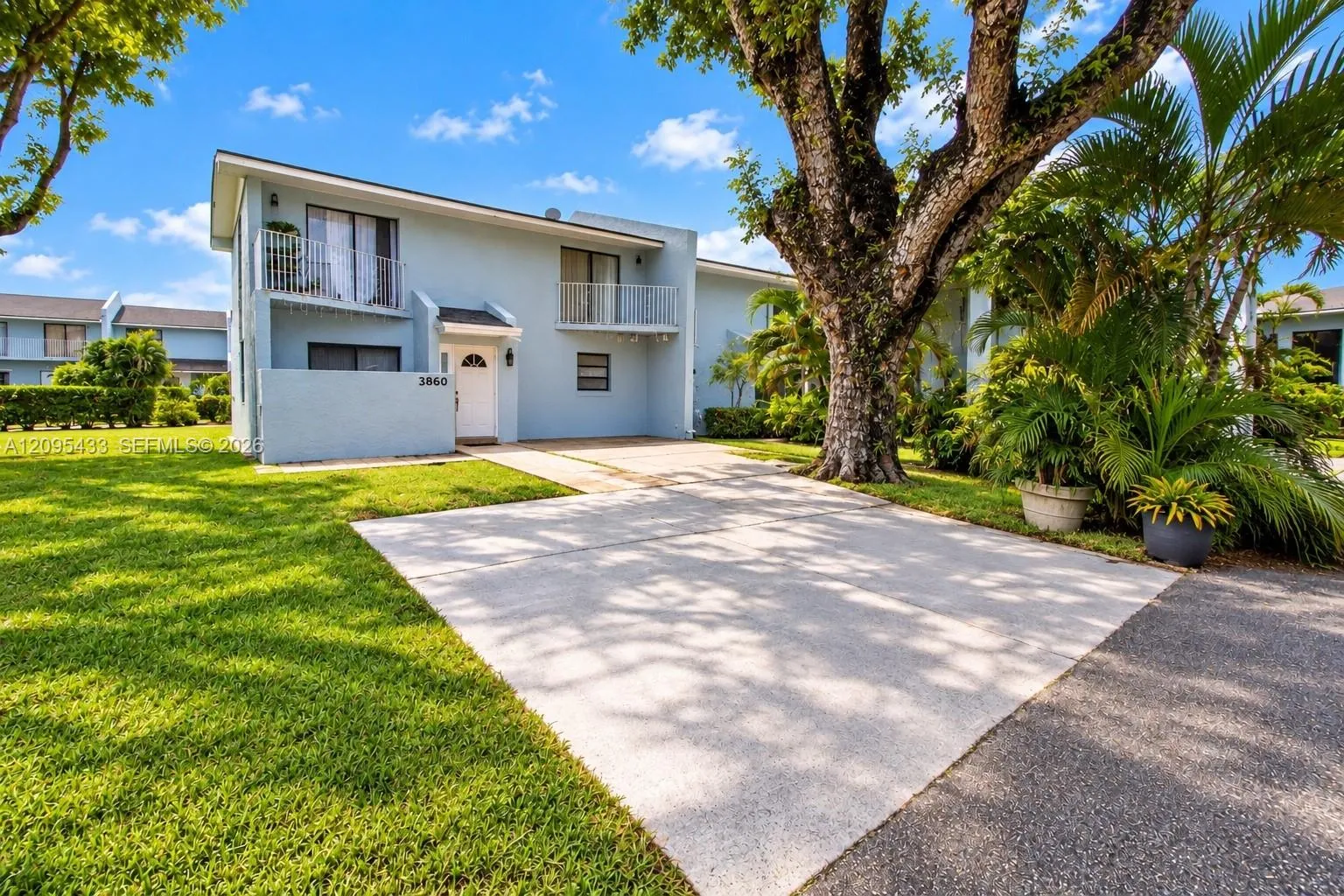 En Venta 3860 SW 107th Avenue 1-11, Miami, FL 33165, Miami, FL 33165