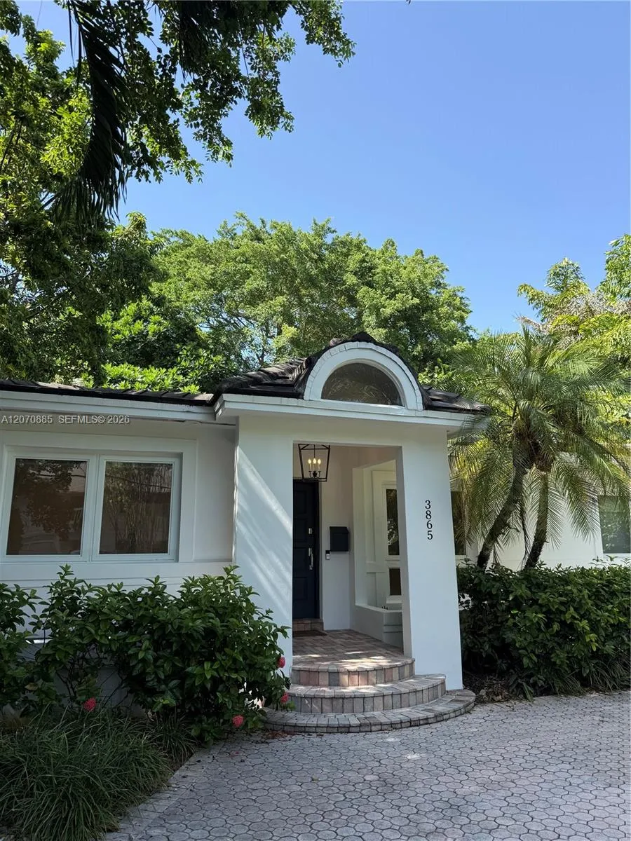 En Renta 3865 Poinciana Avenue, Miami, FL 33133, Miami, FL 33133