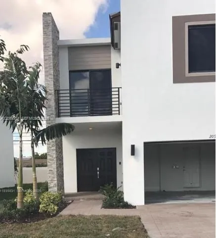 En Venta 388 NE 208th Terrace, Miami, FL 33179, Miami, FL 33179