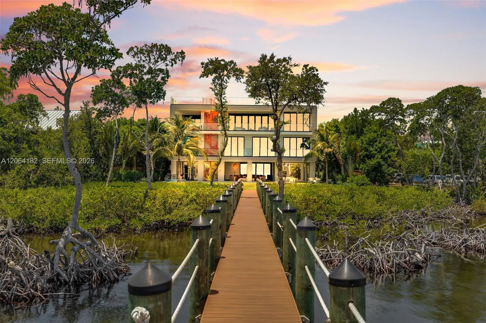 Foto de propiedad en 39 Mutiny Place, Key Largo, FL 33037 Key Largo con MLS# 