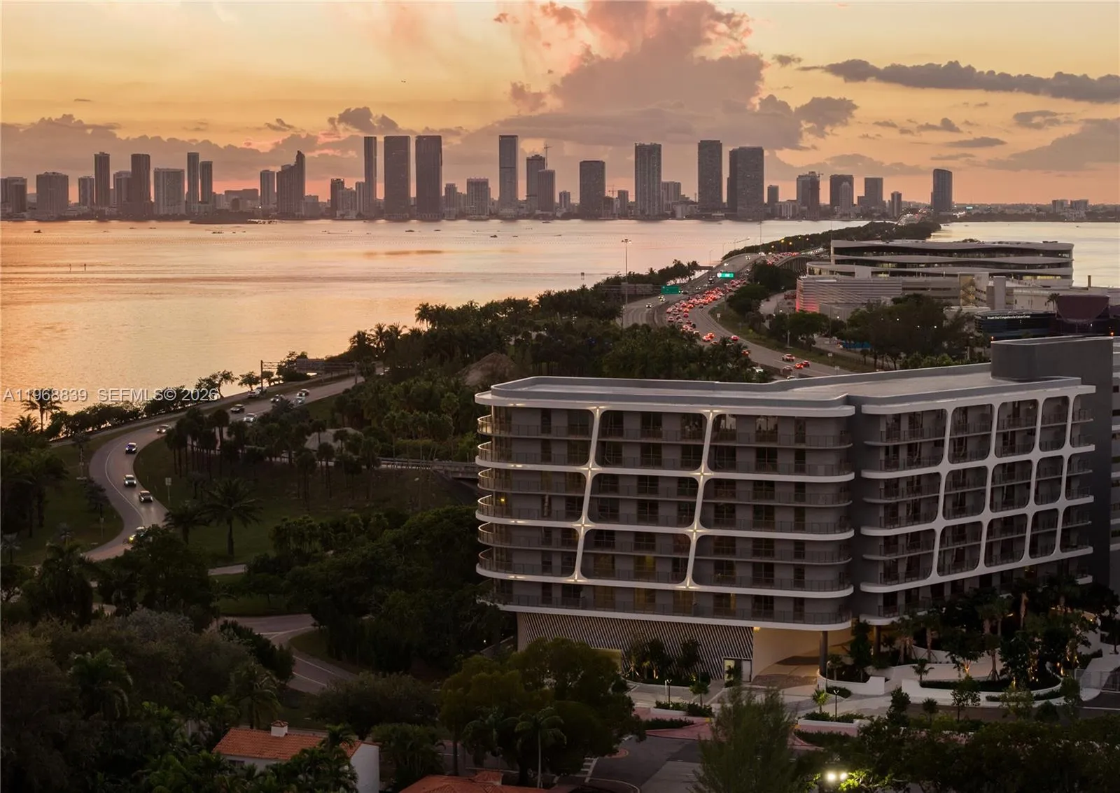 Foto de propiedad en 3900 Alton Road 725, Miami Beach, FL 33140 Miami Beach con MLS# 
