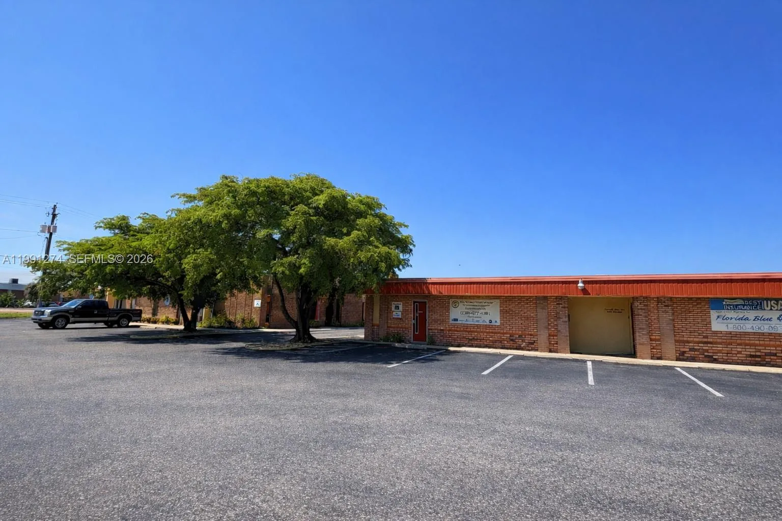 Foto de propiedad en 3900 Broadway, Fort Myers, FL 33901 Fort Myers con MLS# 