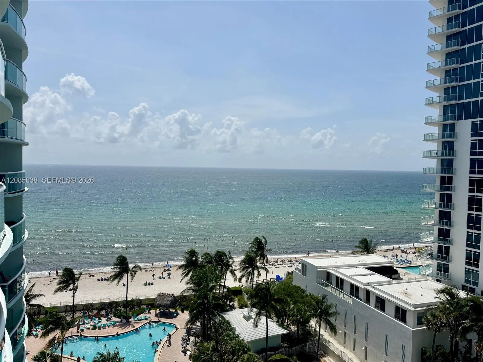 Foto de propiedad en 3901 S Ocean Drive 11L, Hollywood, FL 33019 Hollywood con MLS#