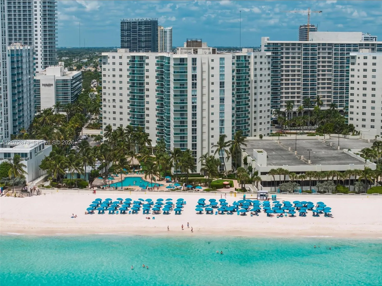 Foto de propiedad en 3901 S Ocean Drive 3E, Hollywood, FL 33019 Hollywood con MLS#