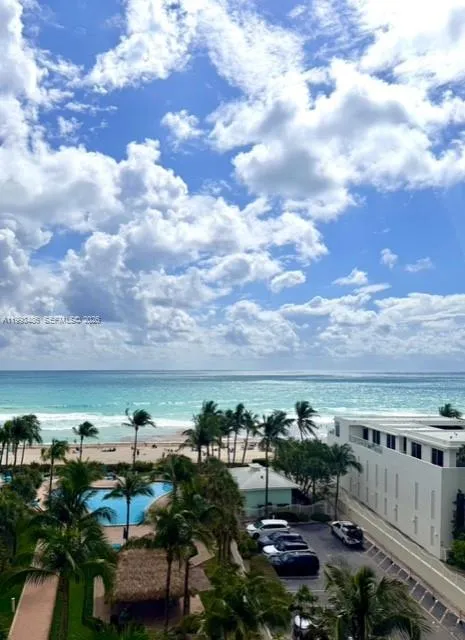 Foto de propiedad en 3901 S Ocean Drive 7M, Hollywood, FL 33019 Hollywood con MLS#