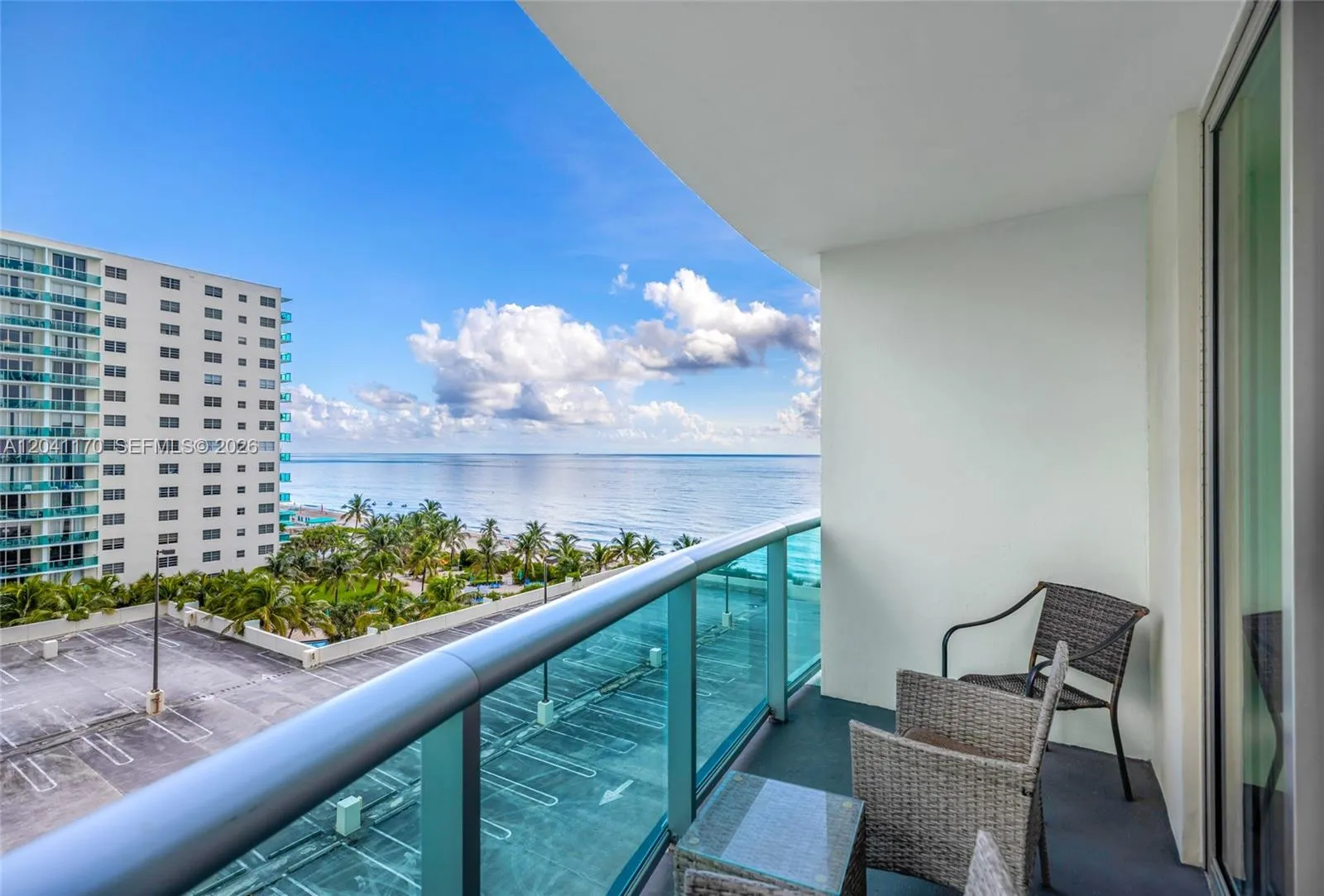 Foto de propiedad en 3901 S Ocean Drive 8C, Hollywood, FL 33019 Hollywood con MLS# 