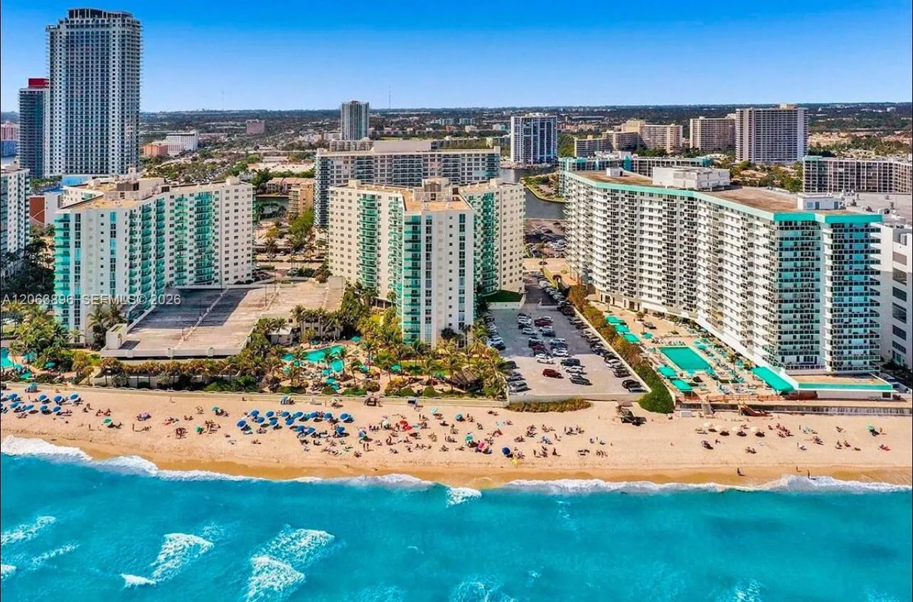 Foto de propiedad en 3901 S Ocean Drive 9B, Hollywood, FL 33019 Hollywood con MLS# 