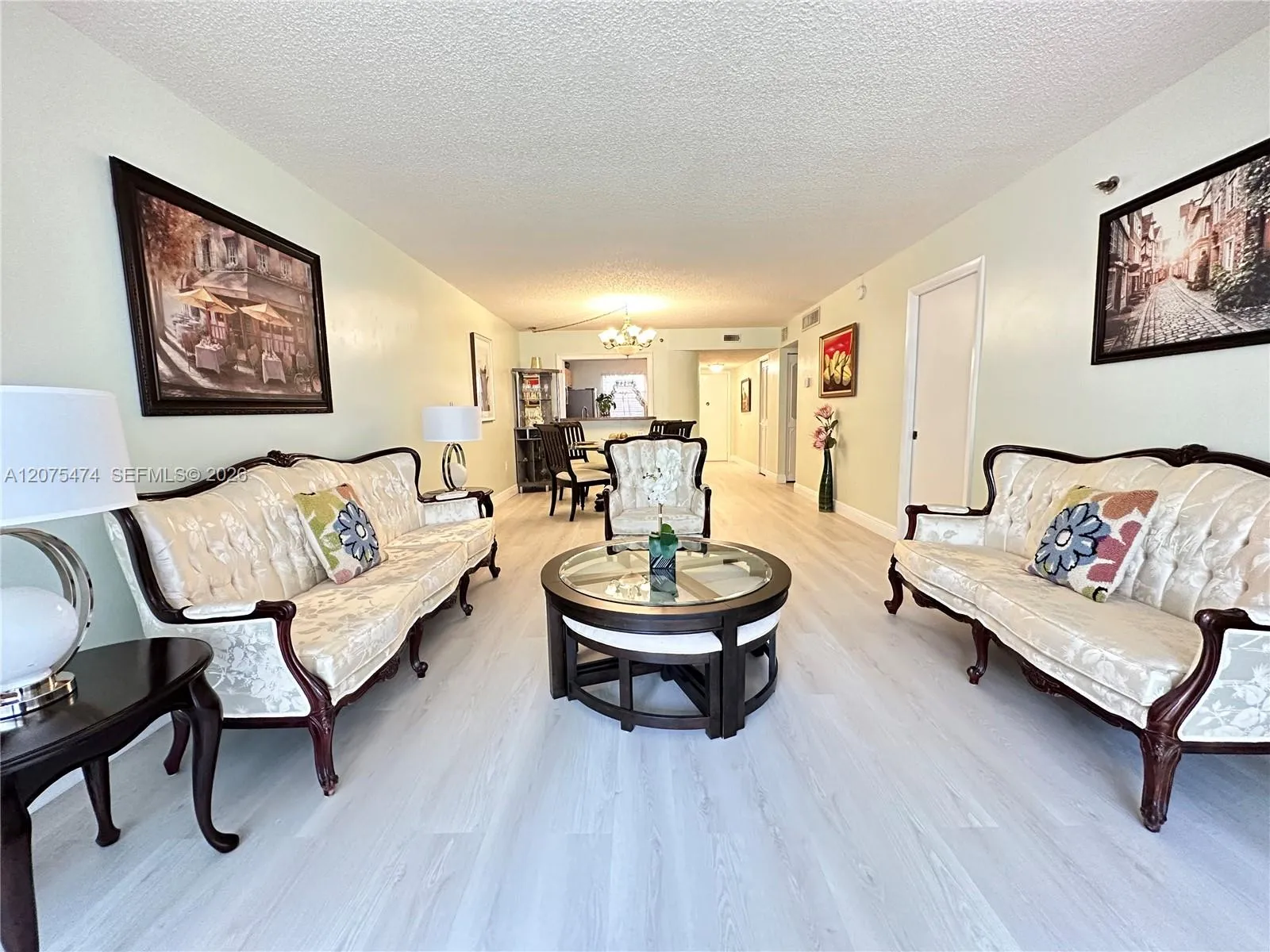 Foto de propiedad en 3910 Inverrary Boulevard 202-B, Lauderhill, FL 33319 Lauderhill con MLS# 