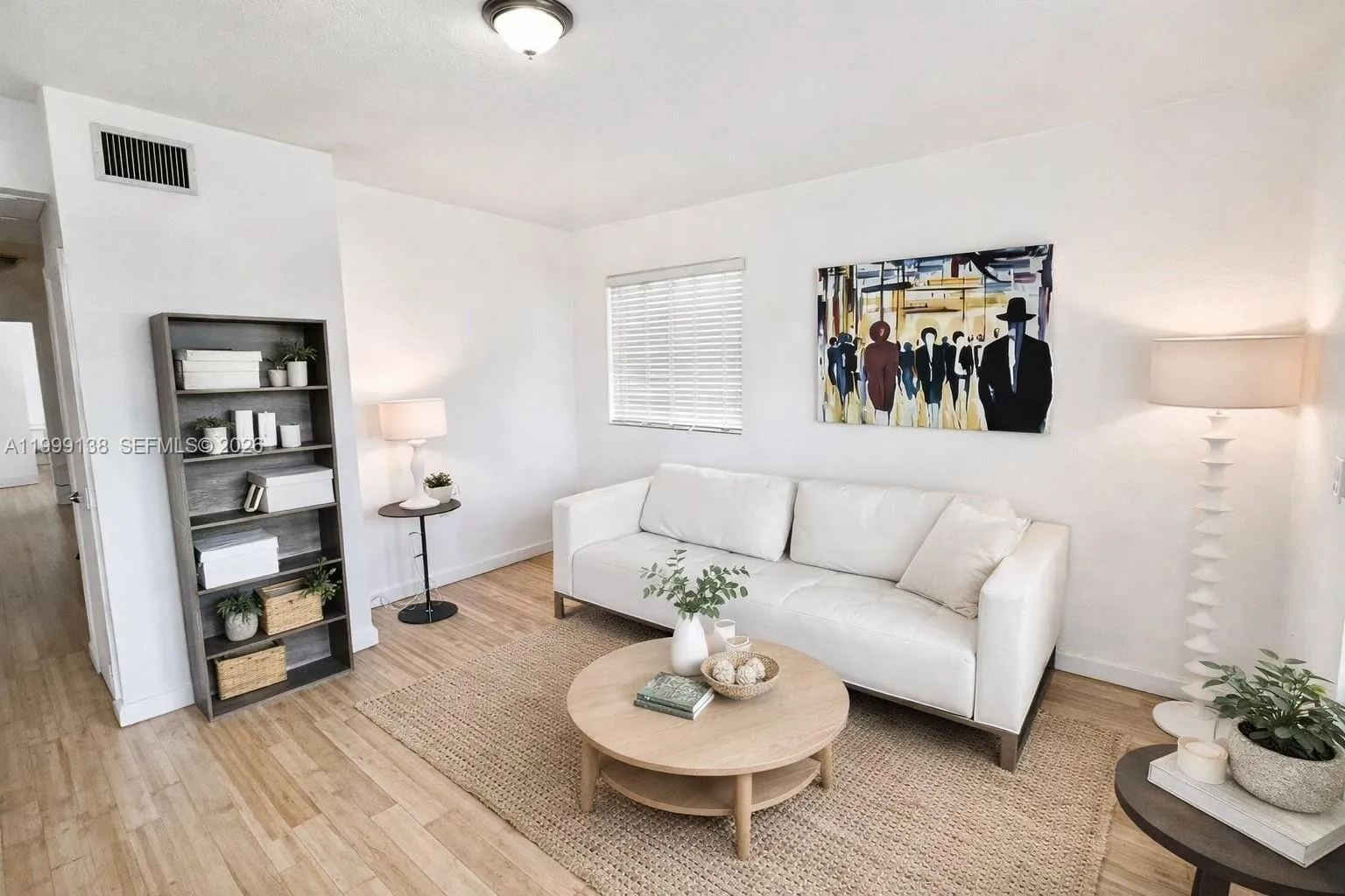 Foto de propiedad en 3915 N Meridian Avenue 101, Miami Beach, FL 33140 Miami Beach con MLS# 