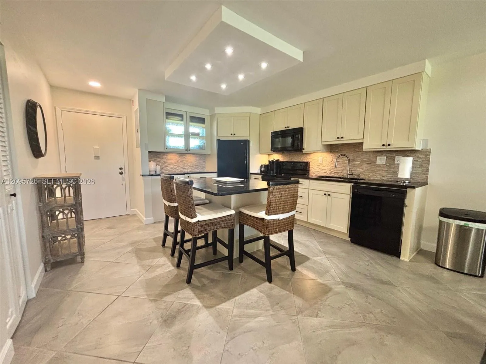 En Venta 3920 Inverrary Boulevard 607C, Lauderhill, FL 33319, Lauderhill, FL 33319