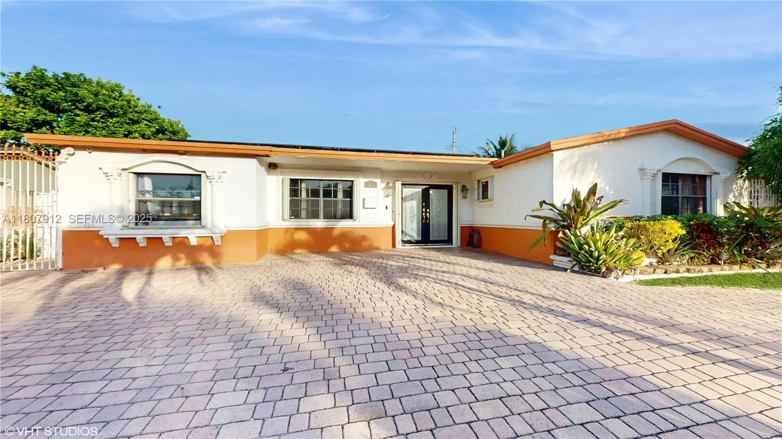 Foto de propiedad en 3920 NW 36th Avenue, Lauderdale Lakes, FL 33309 Lauderdale Lakes con MLS# 