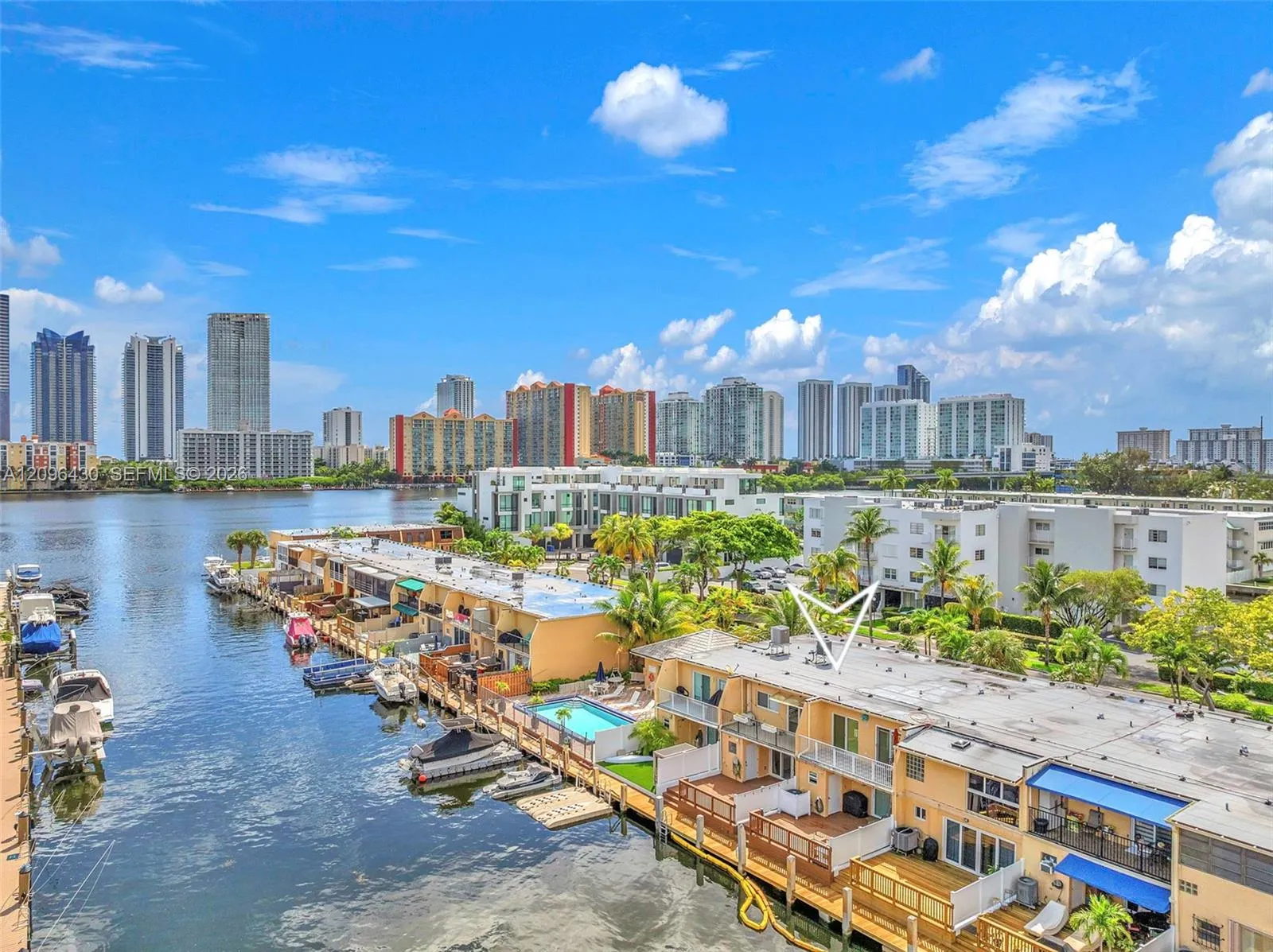 En Renta 3925 NE 167th Street 20, North Miami Beach, FL 33160, North Miami Beach, FL 33160
