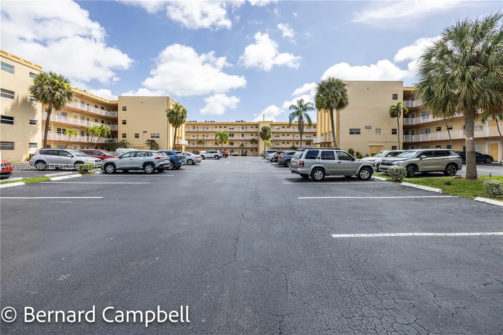 Foto de propiedad en 3940 NW 42nd Avenue 417, Lauderdale Lakes, FL 33319 Lauderdale Lakes con MLS# 