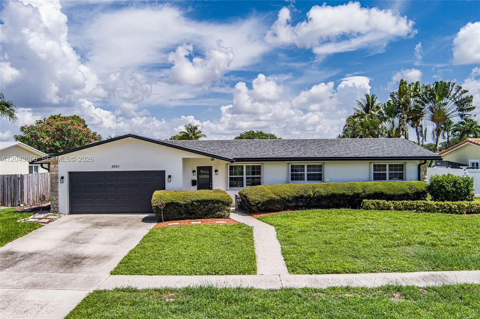 Vendido 3941 NW 4th Court, Coconut Creek, FL 33066, Coconut Creek, FL 33066