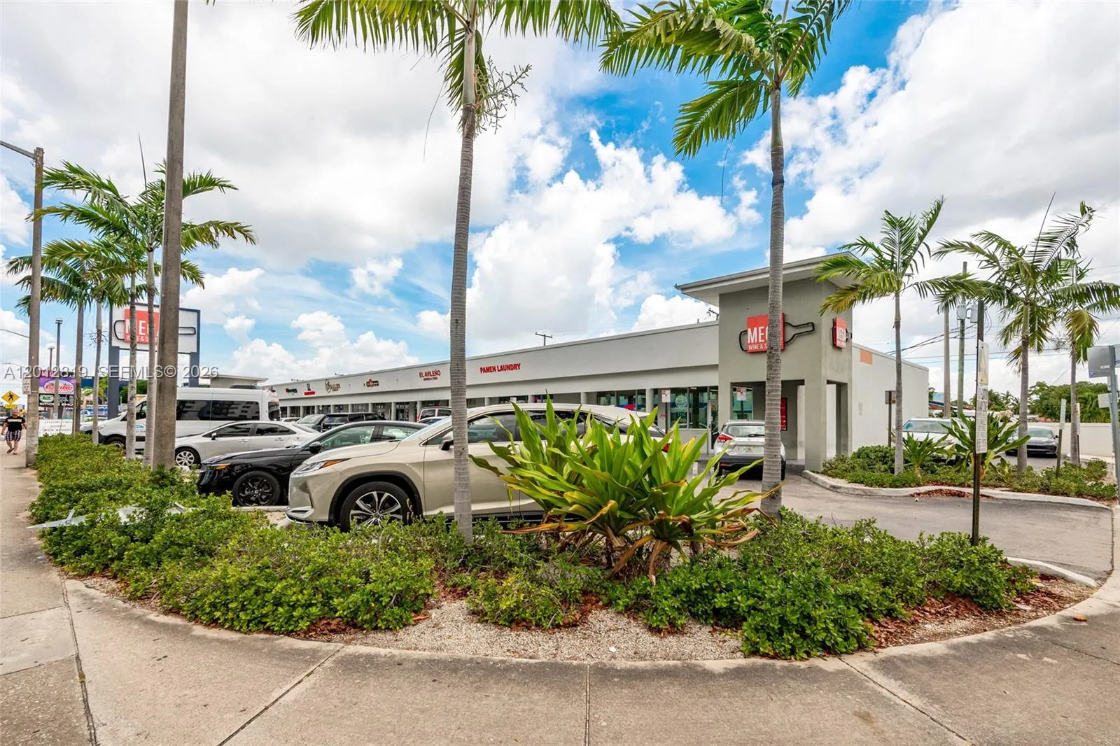 En Venta 3941 NW 7 Street, Miami, FL 33126, Miami, FL 33126