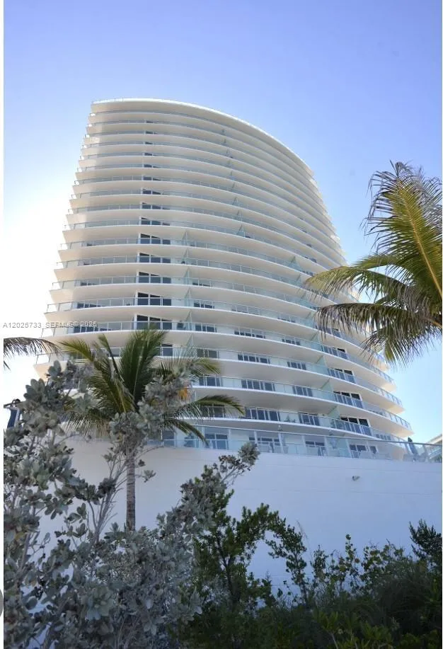 Foto de propiedad en 3951 S Ocean Drive 501, Hollywood, FL 33019 Hollywood con MLS# 