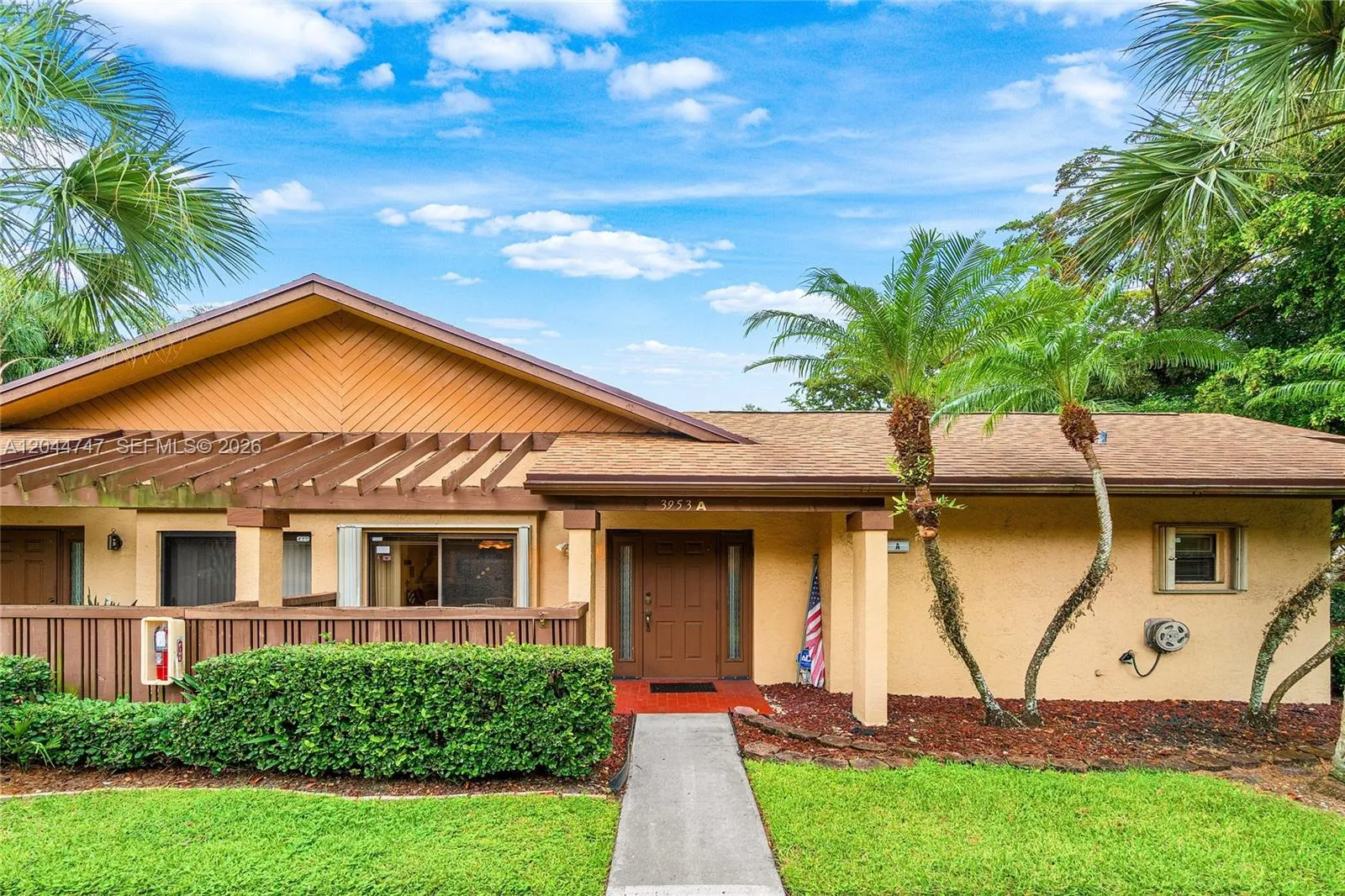 Foto de propiedad en 3953 Cocoplum Circle 3609, Coconut Creek, FL 33063 Coconut Creek con MLS# 