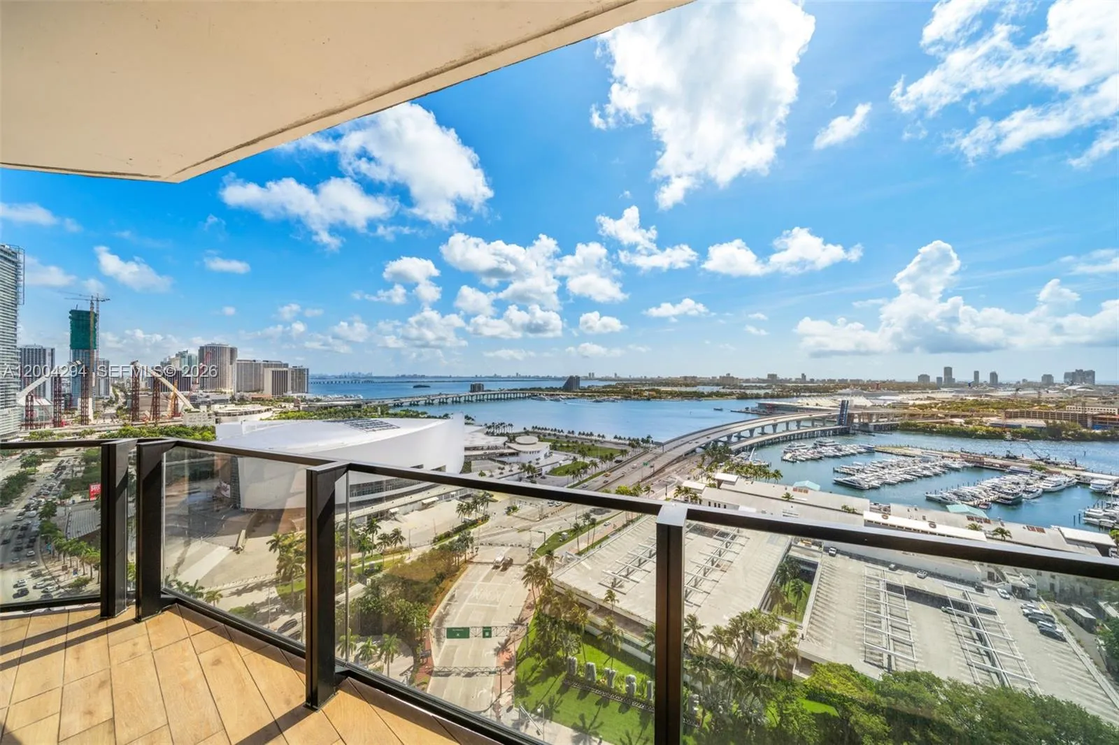 Foto de propiedad en 398 NE 5th Street 1809, Miami, FL 33132 Miami con MLS#