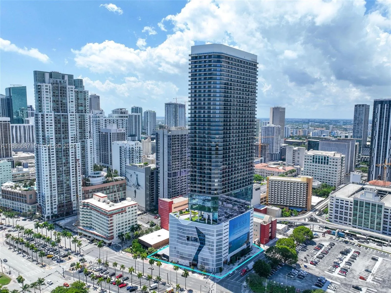 Foto de propiedad en 398 NE 5th Street 3017, Miami, FL 33132 Miami con MLS#