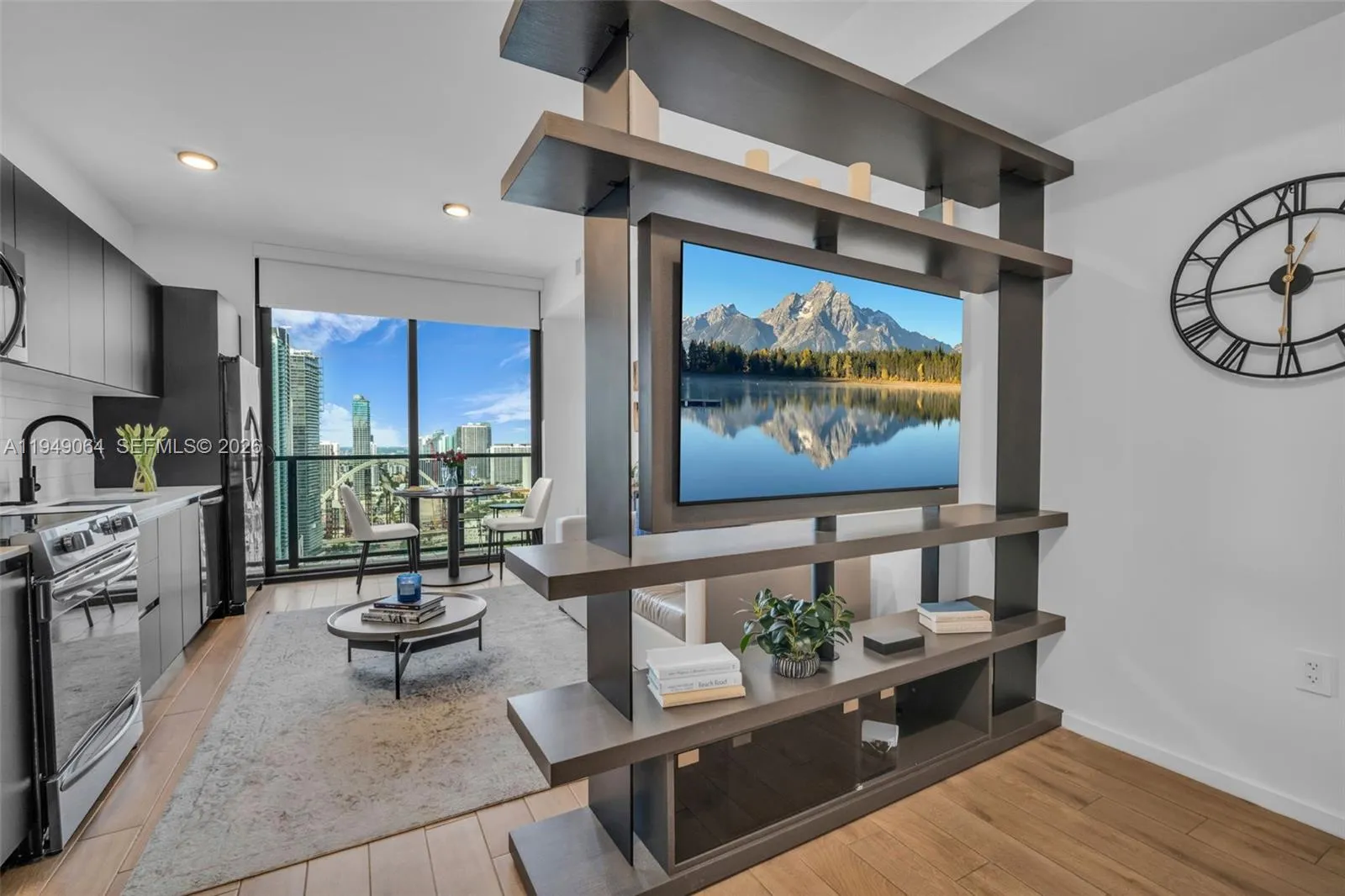 Foto de propiedad en 398 NE 5th Street 3207, Miami, FL 33132 Miami con MLS# 