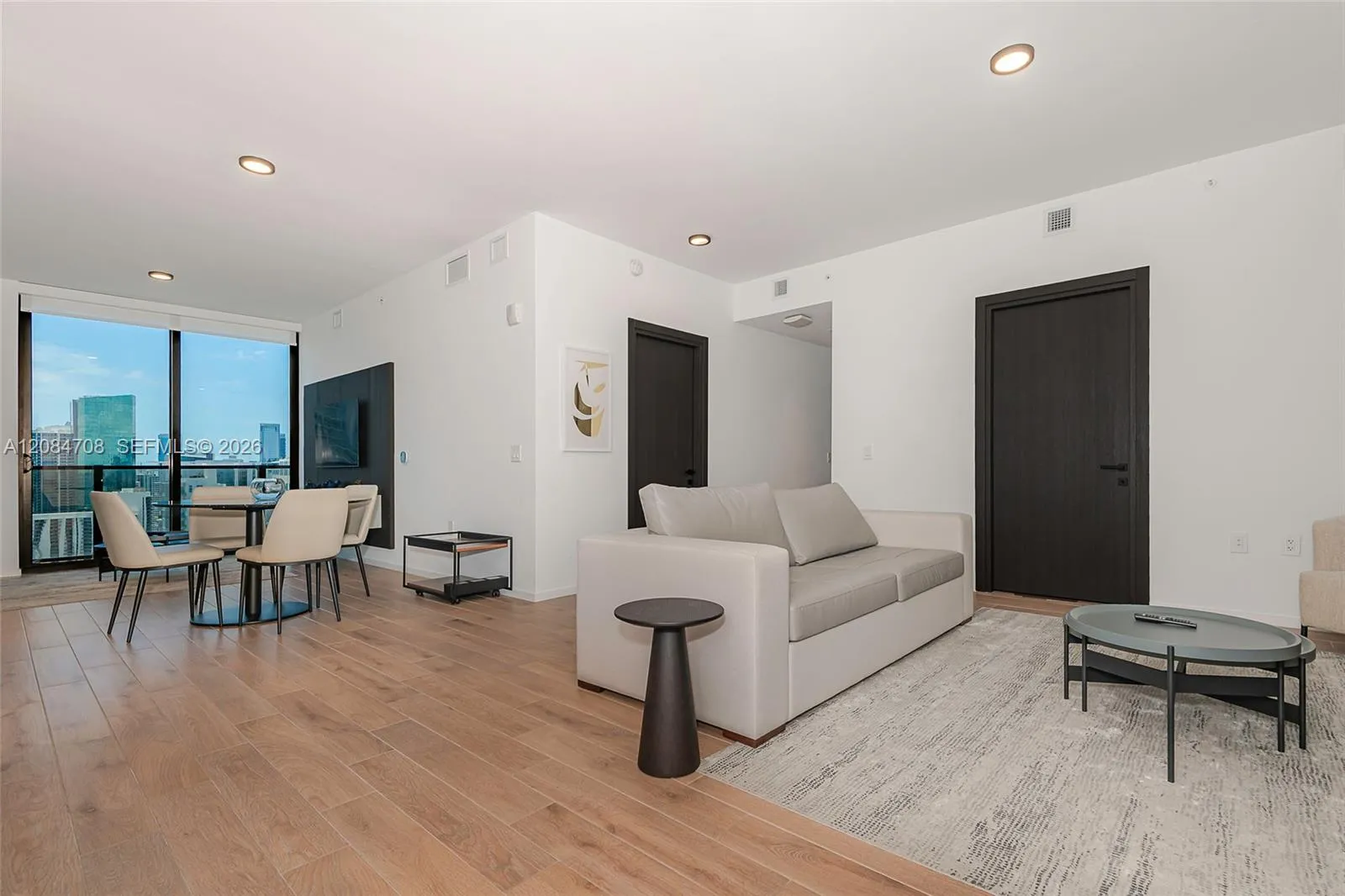 Foto de propiedad en 398 NE 5th Street 3417, Miami, FL 33132 Miami con MLS#