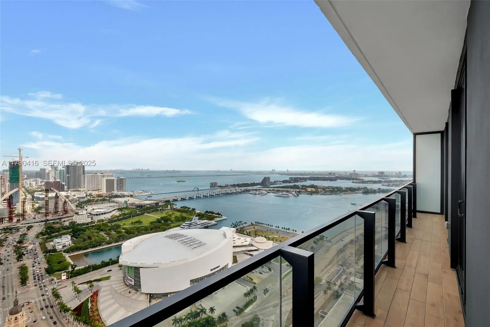 Foto de propiedad en 398 NE 5th Street 3901, Miami, FL 33132 Miami con MLS# 