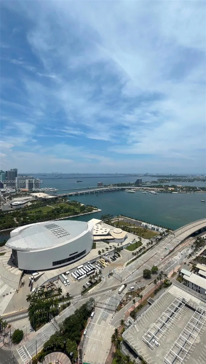 Foto de propiedad en 398 NE 5th Street 4210, Miami, FL 33132 Miami con MLS#