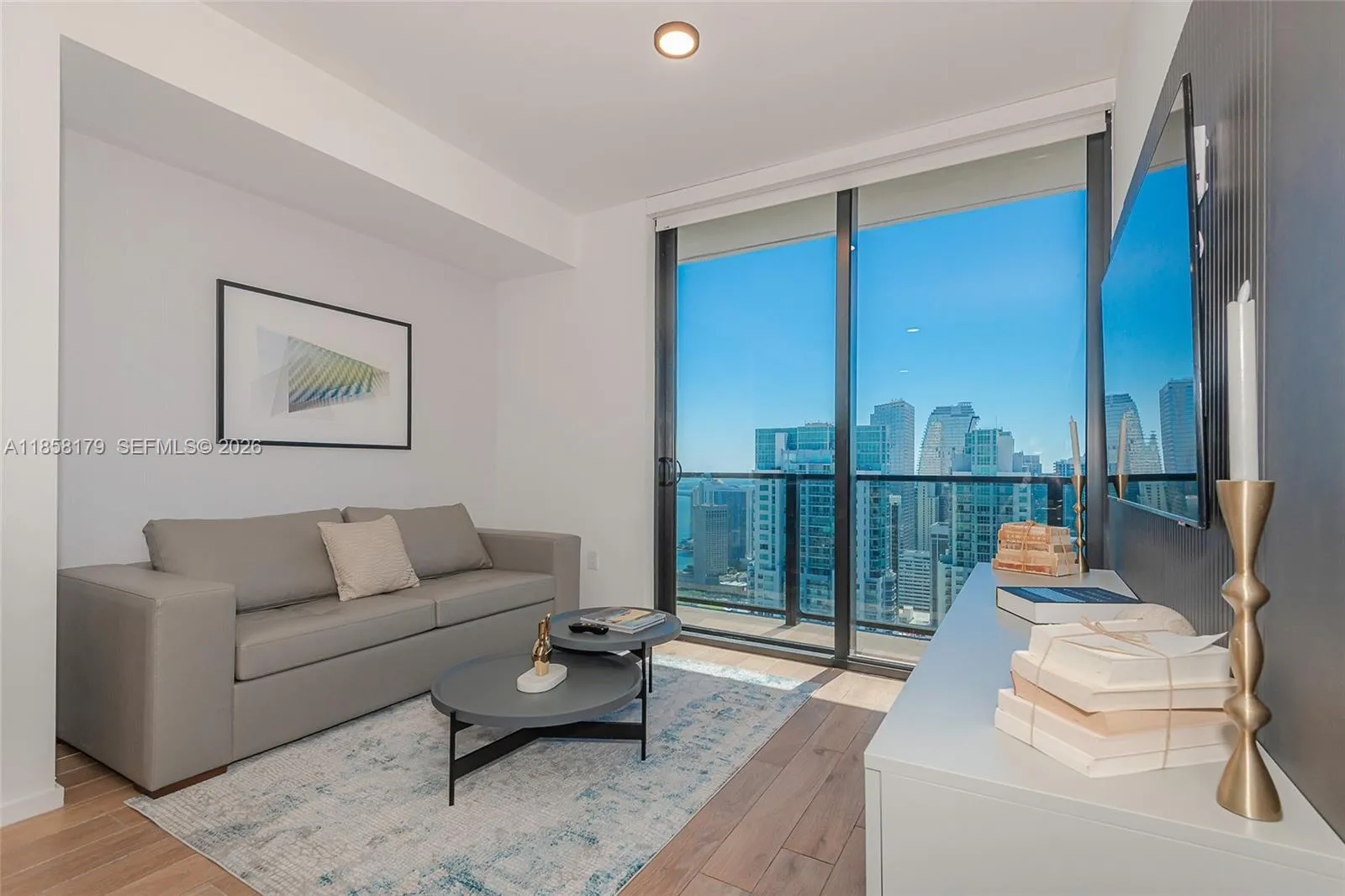 Foto de propiedad en 398 NE 5th Street 4417, Miami, FL 33132 Miami con MLS#