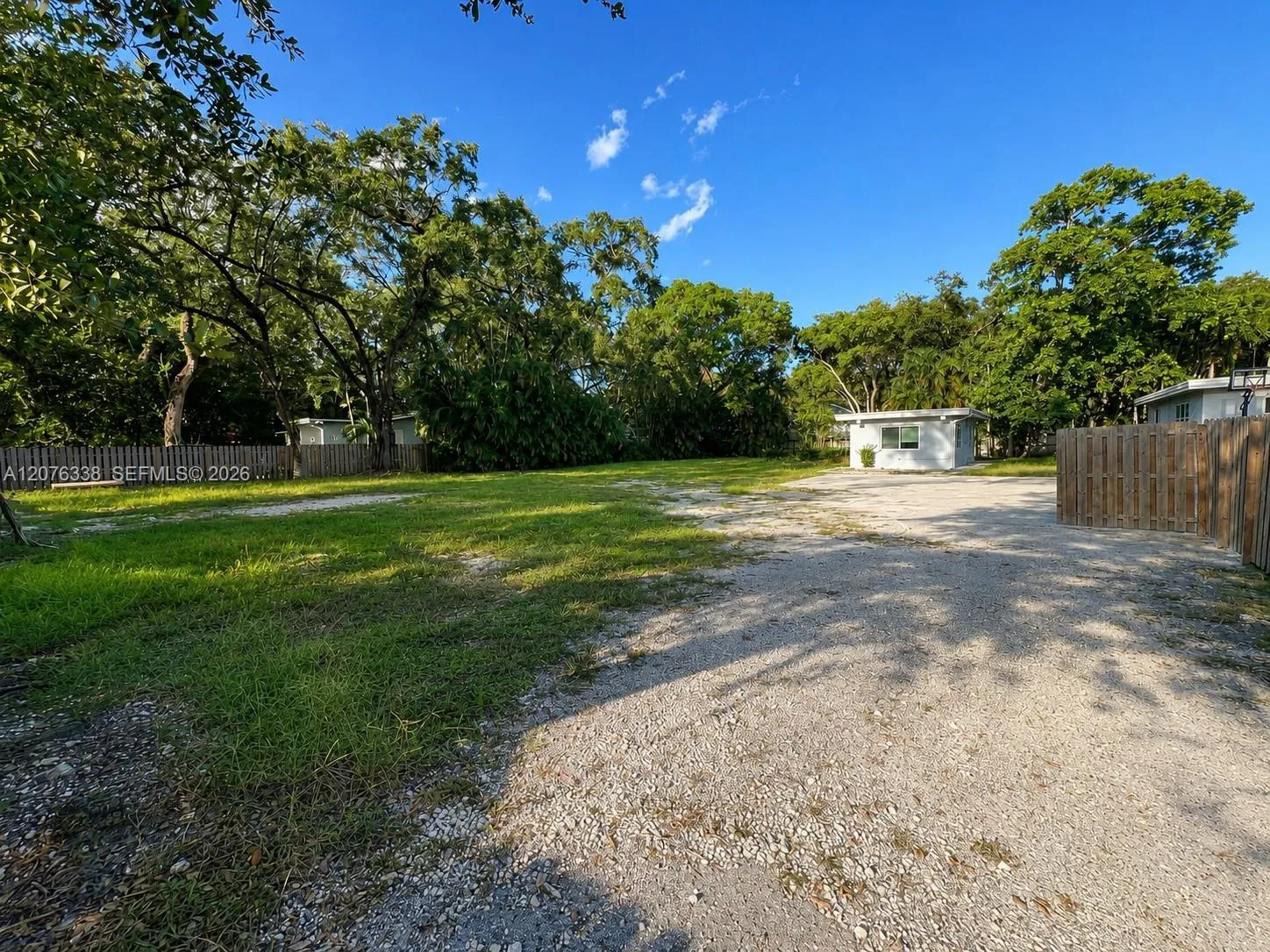 Foto de propiedad en 3981 SW 58th Street B, Dania Beach, FL 33312 Dania Beach con MLS# 