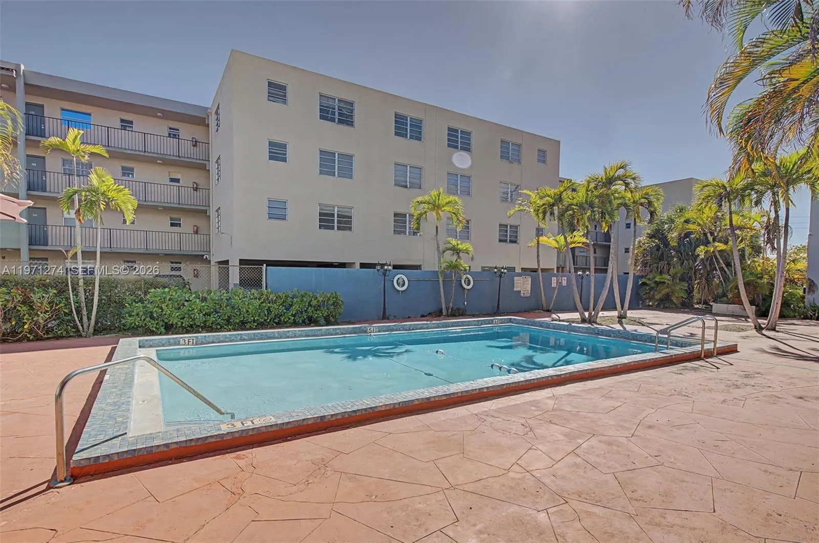Foto de propiedad en 399 NW 72nd Avenue 320, Miami, FL 33126 Miami con MLS# 