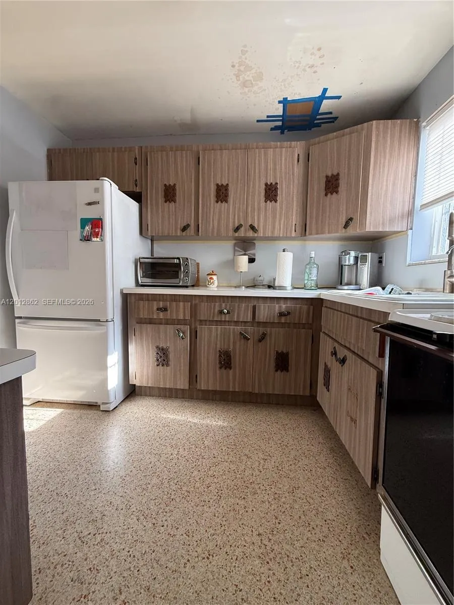 Foto de propiedad en 399 W 12th Street, Hialeah, FL 33010 Hialeah con MLS# 