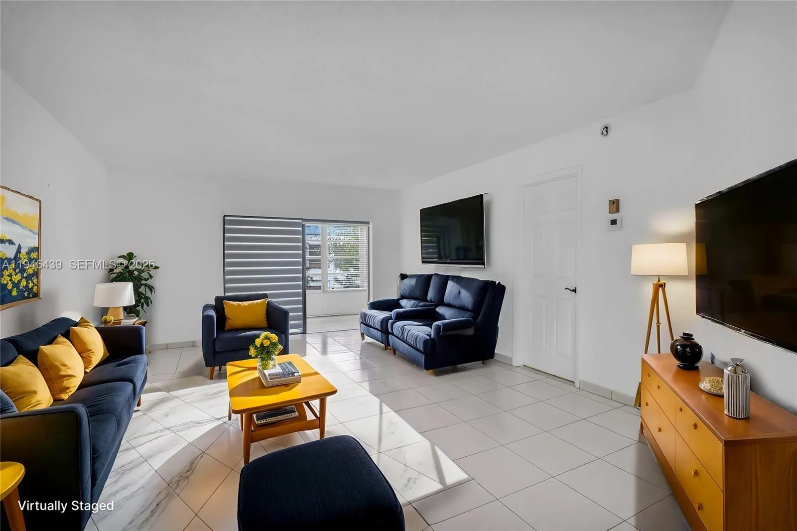 Foto de propiedad en 3990 NW 42nd Avenue 403, Lauderdale Lakes, FL 33319 Lauderdale Lakes con MLS# 