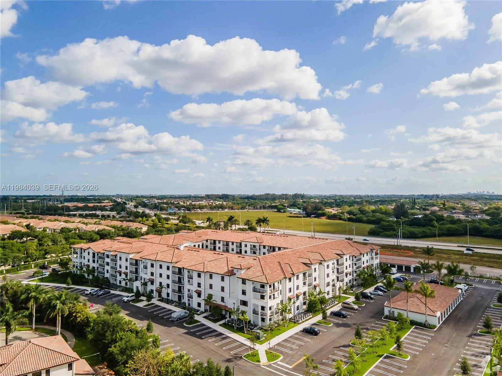 Foto de propiedad en 3991 NW 82nd Avenue 209, Cooper City, FL 33024 Cooper City con MLS# 