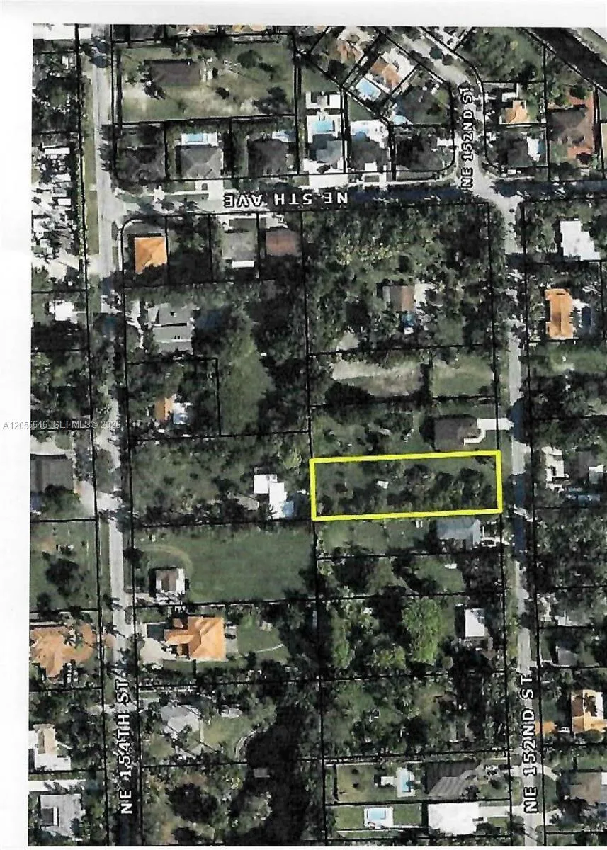 Foto de propiedad en 4 NE Av 152 Street, Miami, FL 33162 Miami con MLS# 