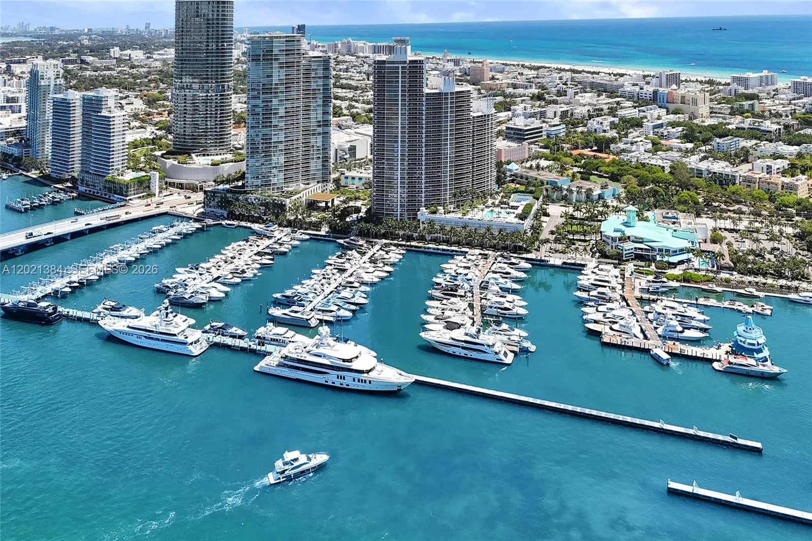Foto de propiedad en 400 Alton Road PH11, Miami Beach, FL 33139 Miami Beach con MLS# 