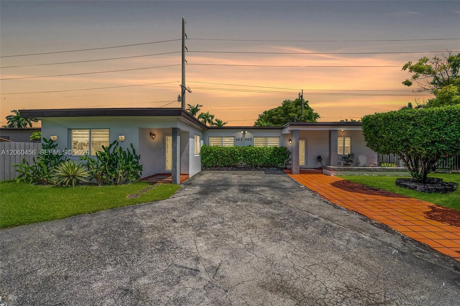 Foto de propiedad en 400 Central Boulevard, Miami, FL 33144 Miami con MLS# 