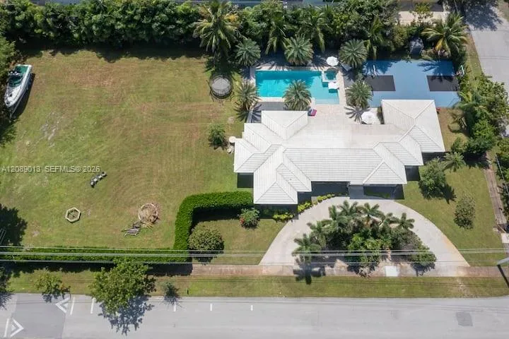Foto de propiedad en 400 NE 2nd Street, Pompano Beach, FL 33060 Pompano Beach con MLS# 