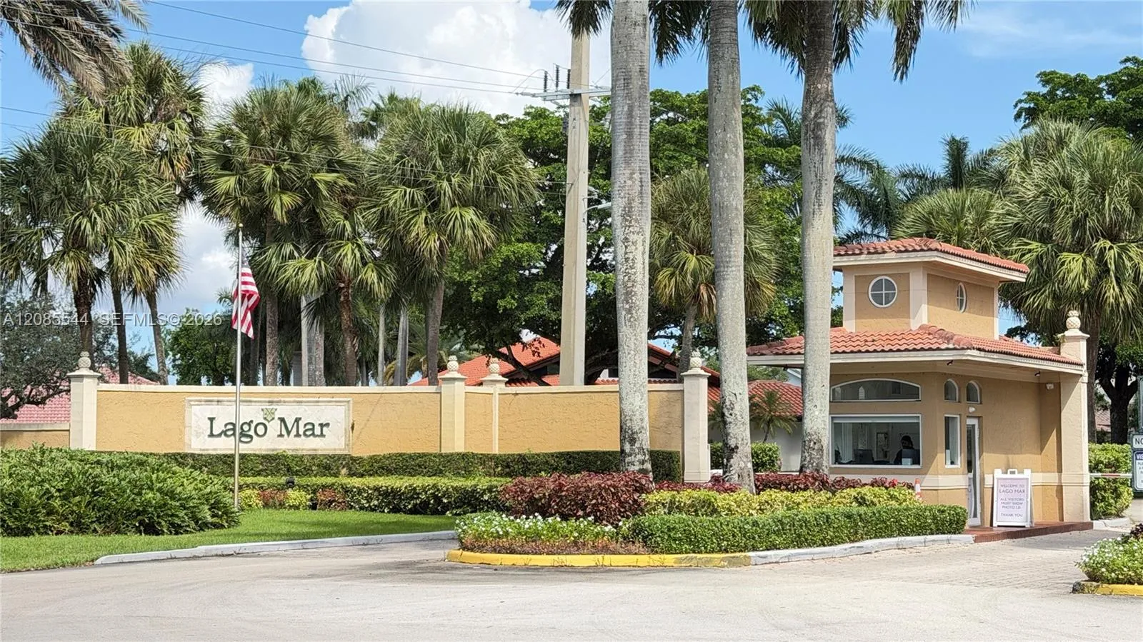 Foto de propiedad en 400 NW 127th Avenue 16, Plantation, FL 33325 Plantation con MLS# 