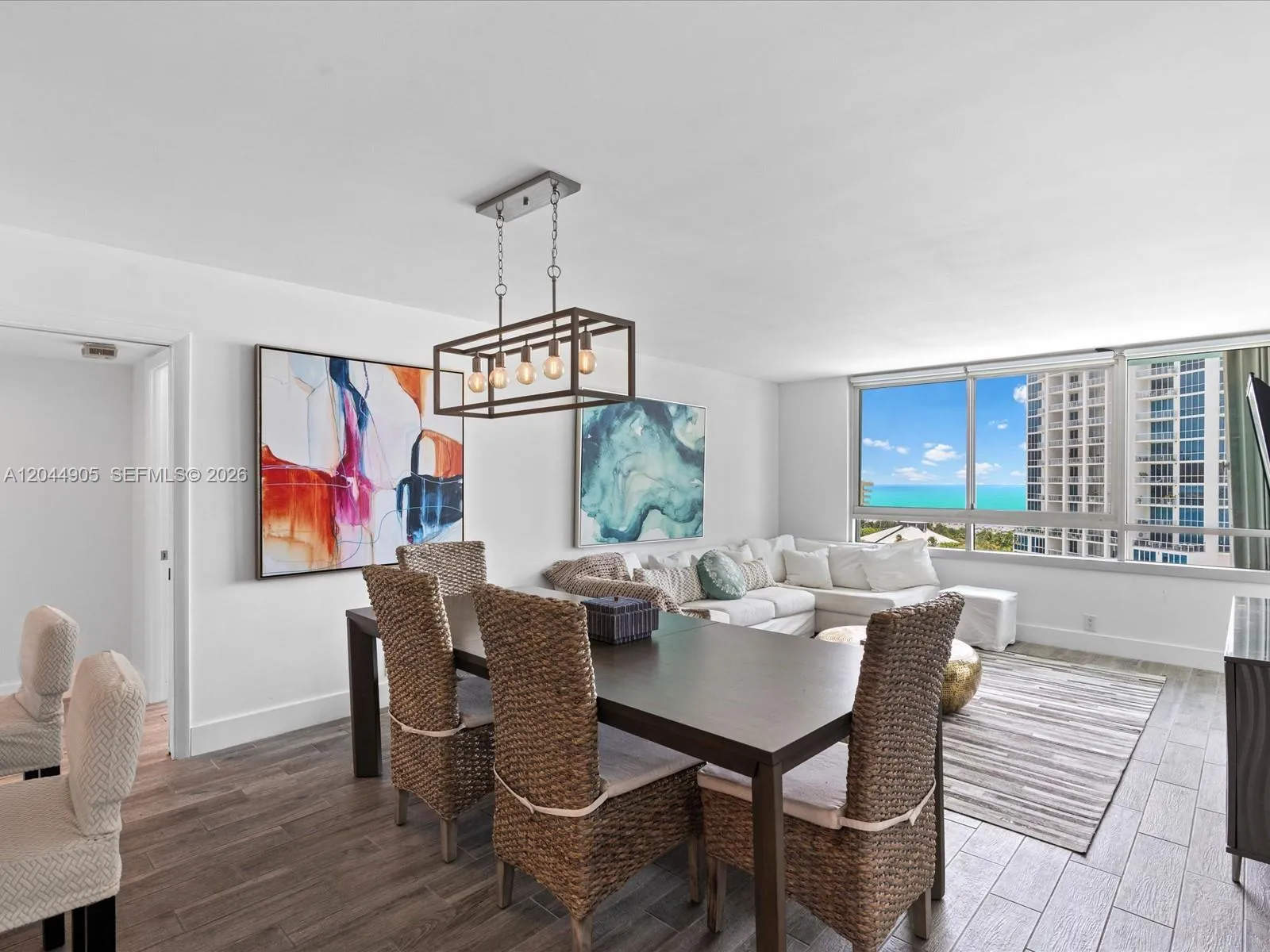 Foto de propiedad en 400 S Pointe Drive 1102, Miami Beach, FL 33139 Miami Beach con MLS# 