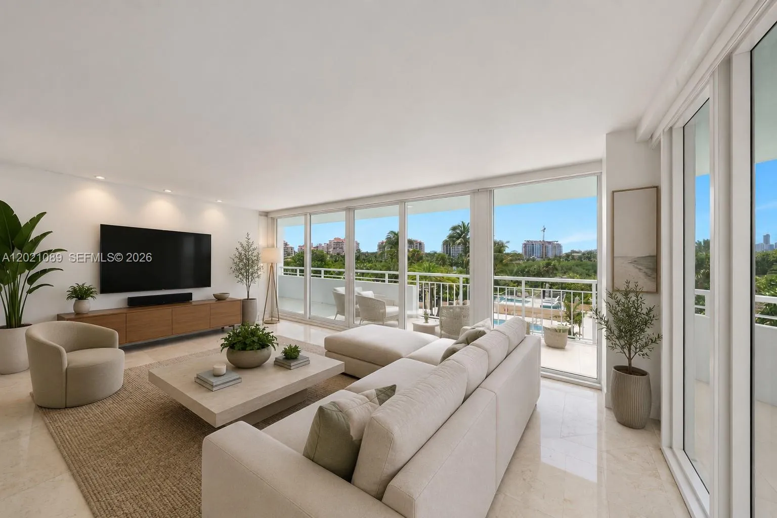 Foto de propiedad en 400 S Pointe Drive 409, Miami Beach, FL 33139 Miami Beach con MLS# 