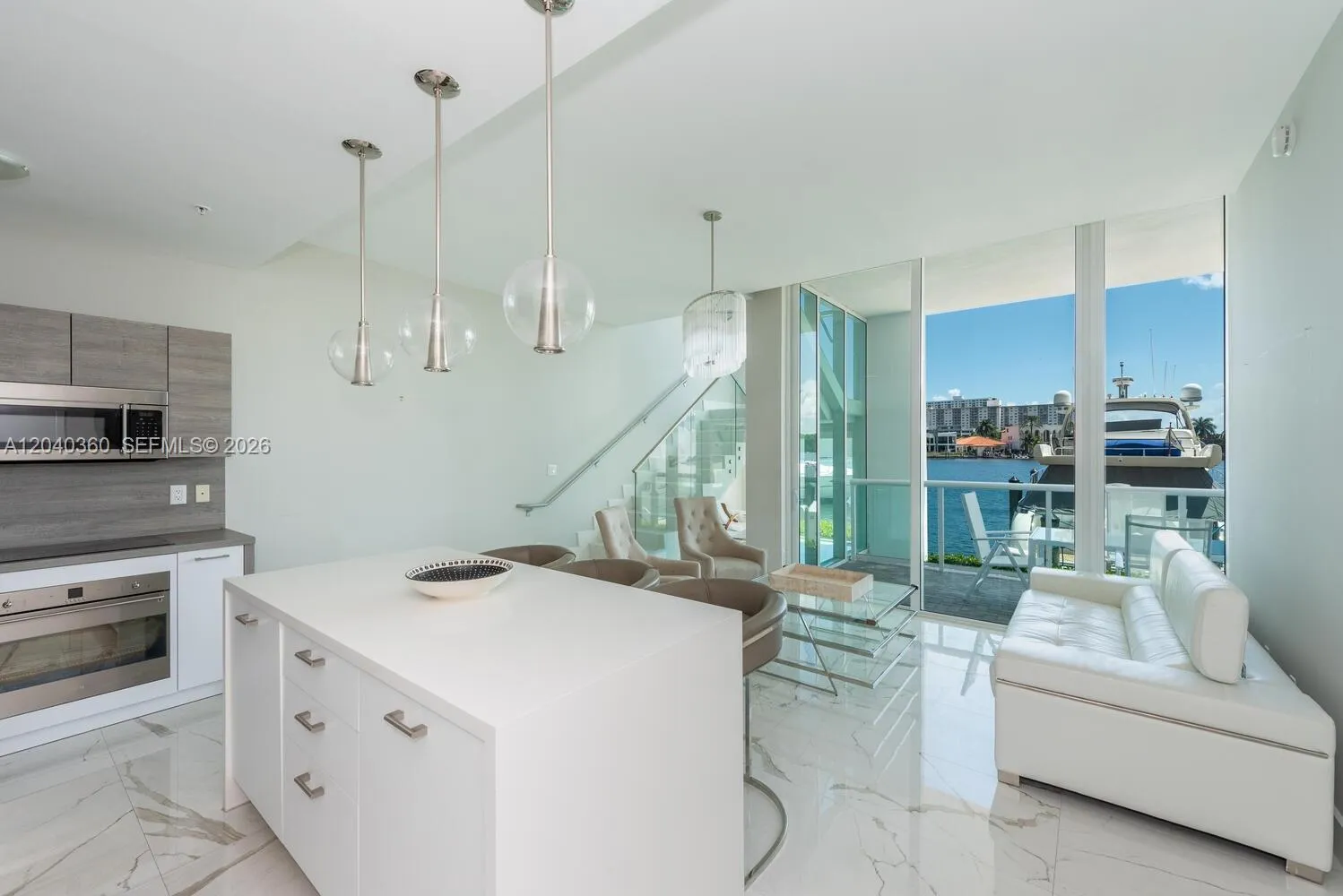 Foto de propiedad en 400 Sunny Isles Boulevard 104, Sunny Isles Beach, FL 33160 Sunny Isles Beach con MLS# 