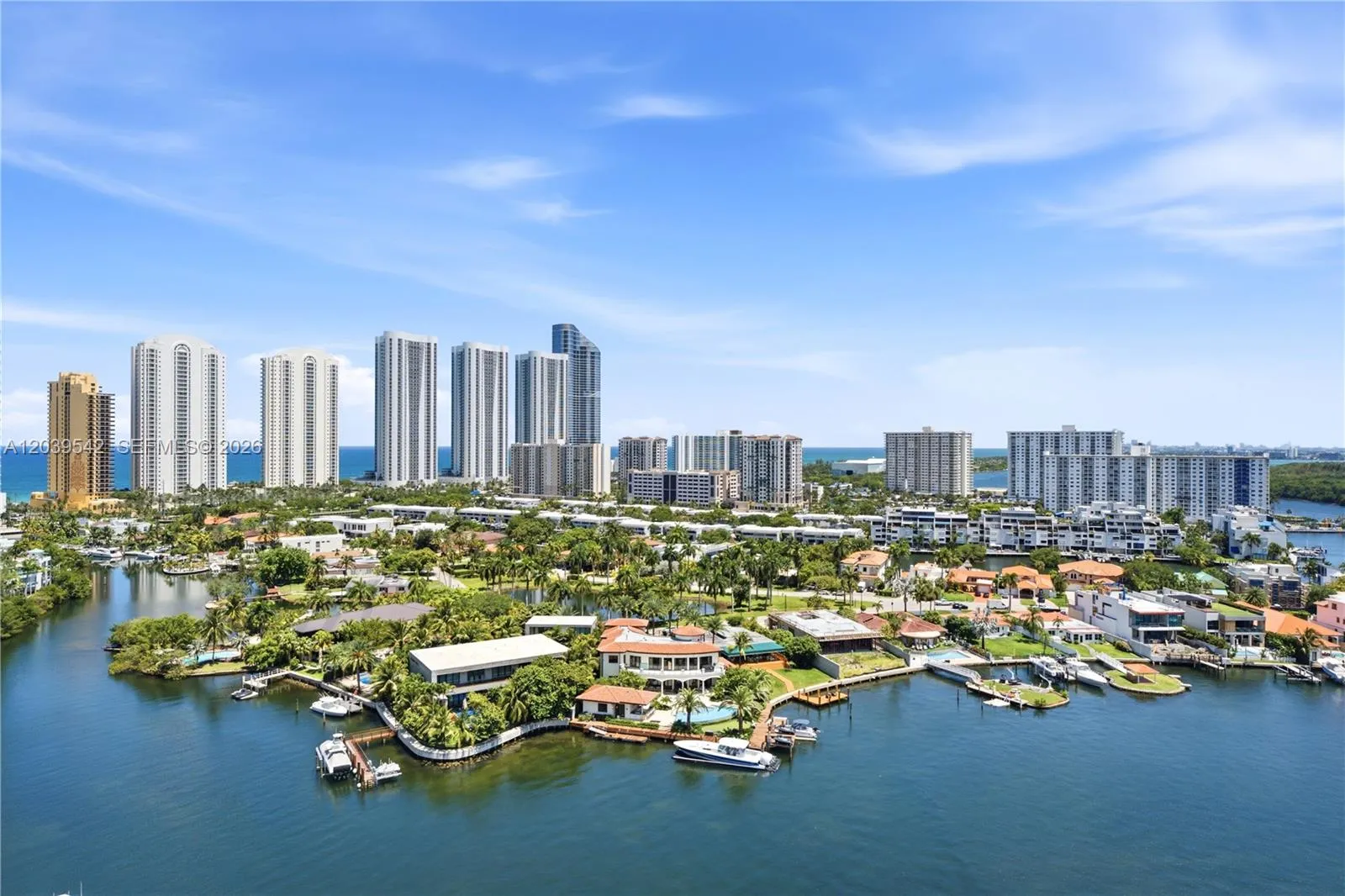 Foto de propiedad en 400 Sunny Isles Boulevard 1817, Sunny Isles Beach, FL 33160 Sunny Isles Beach con MLS# 