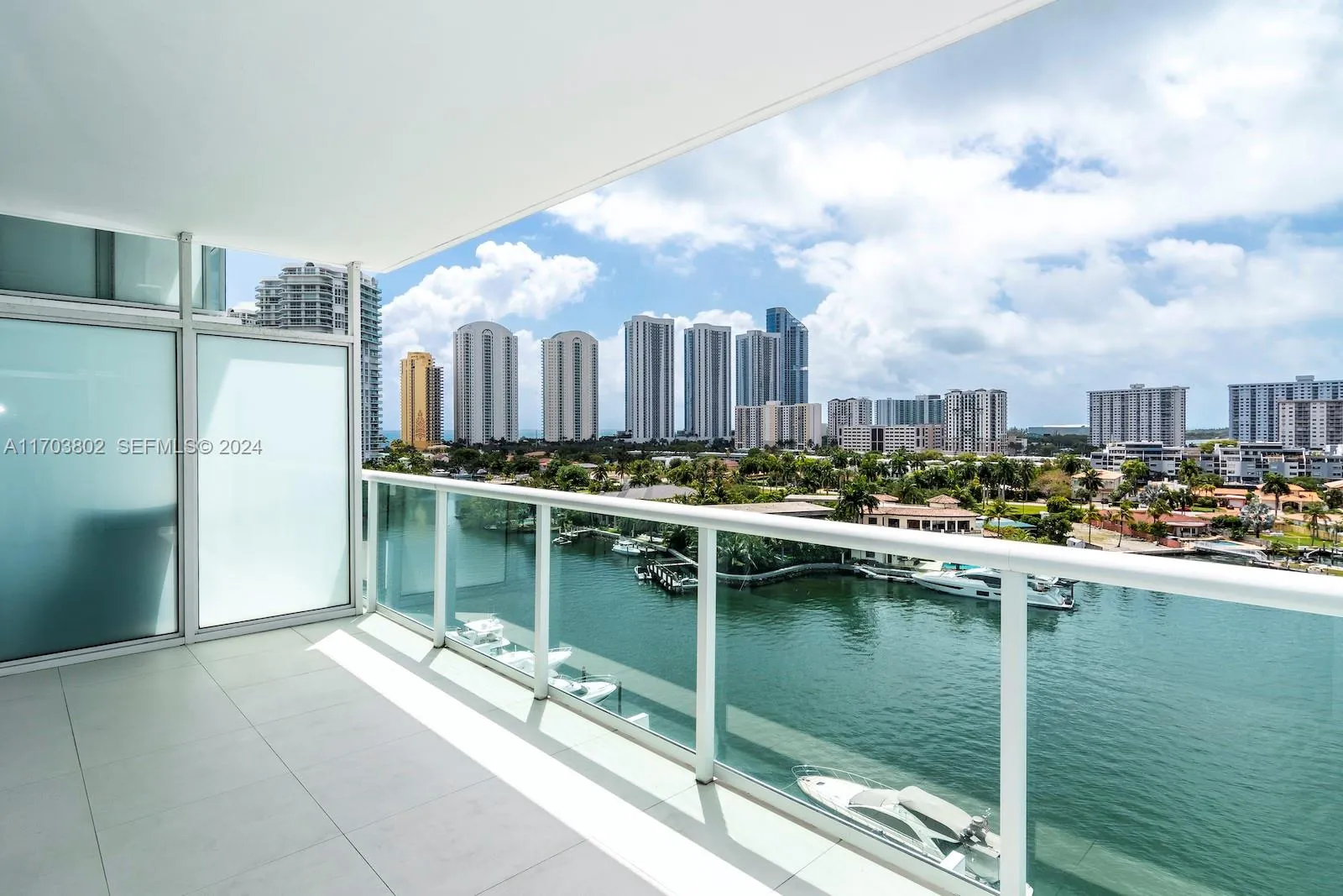 Foto de propiedad en 400 Sunny Isles Boulevard 919, Sunny Isles Beach, FL 33160 Sunny Isles Beach con MLS# 