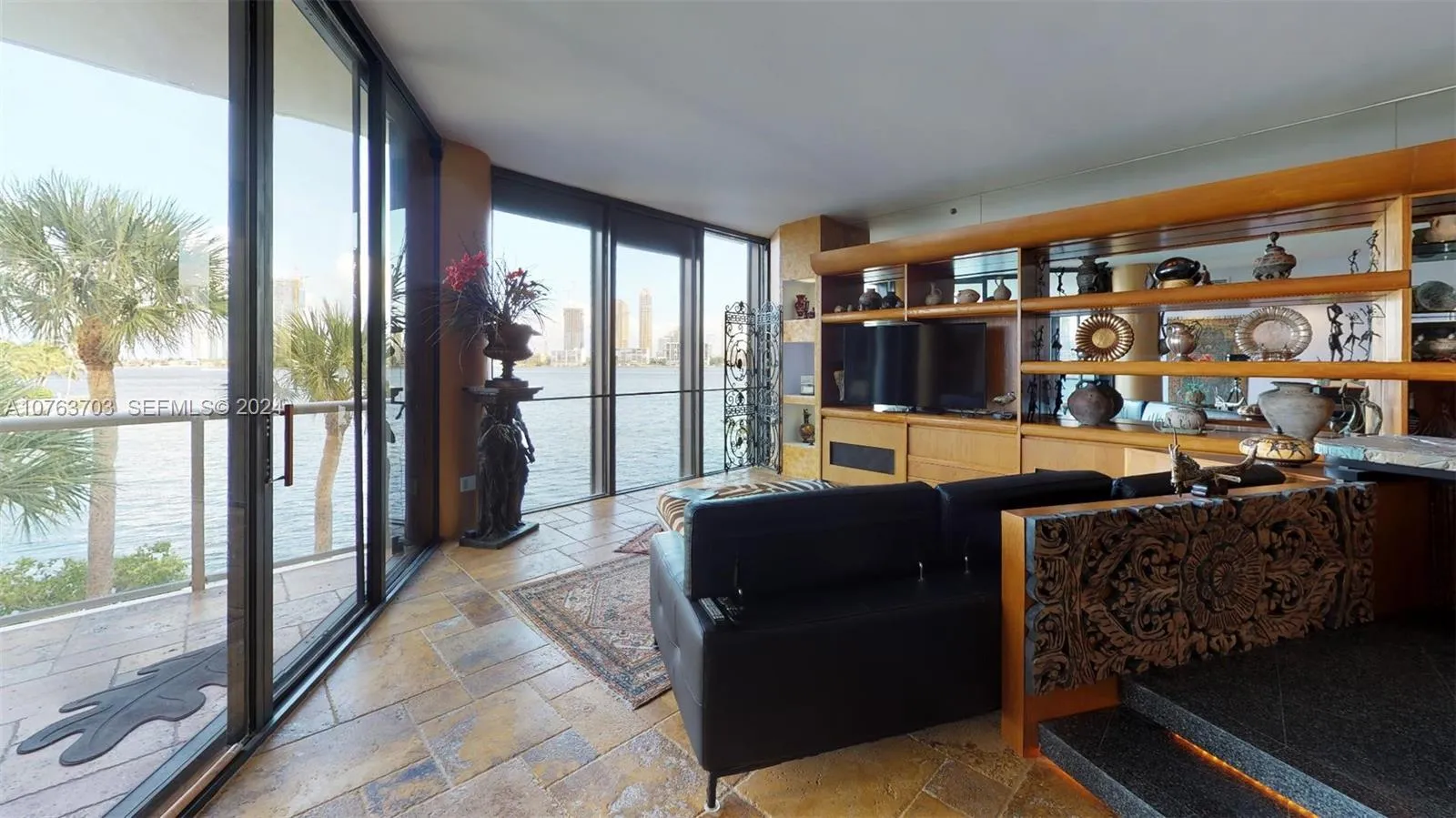 Foto de propiedad en 4000 Island Boulevard W-STE6, Aventura, FL 33160 Aventura con MLS# 
