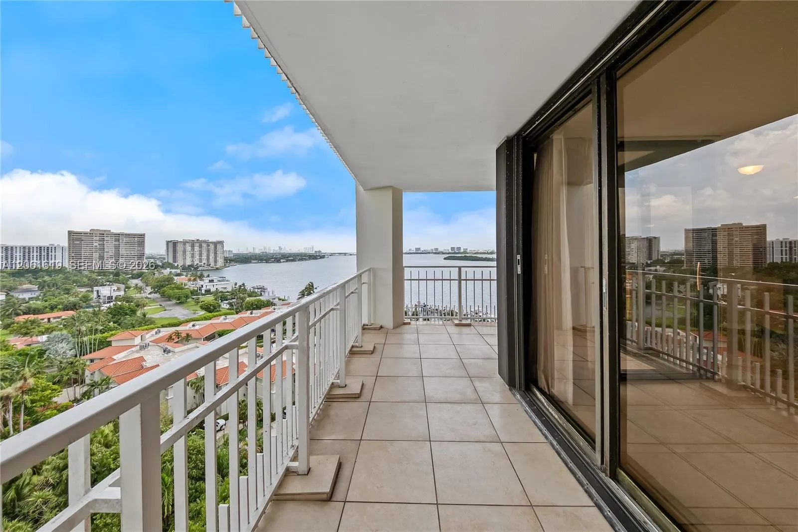 En Venta 4000 Towerside Terrace 1405, Miami, FL 33138, Miami, FL 33138
