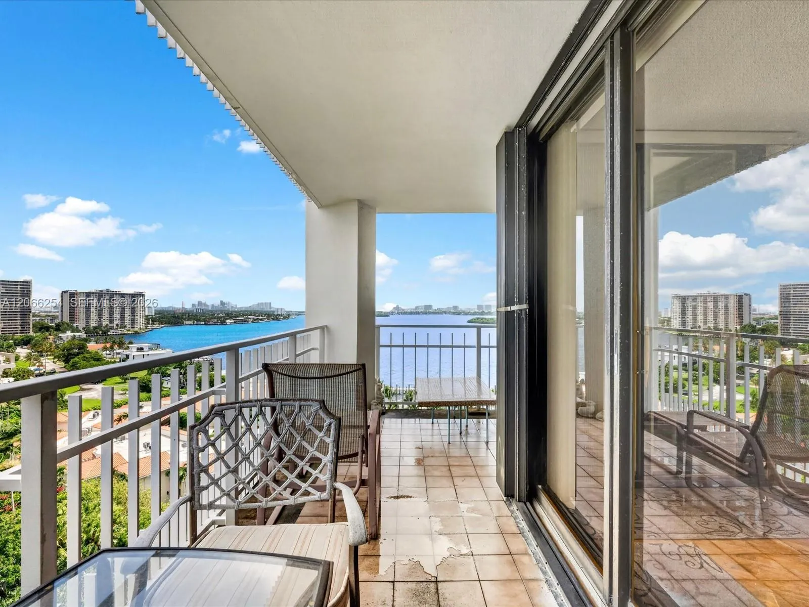 En Venta 4000 Towerside Terrace 1407, Miami, FL 33138, Miami, FL 33138
