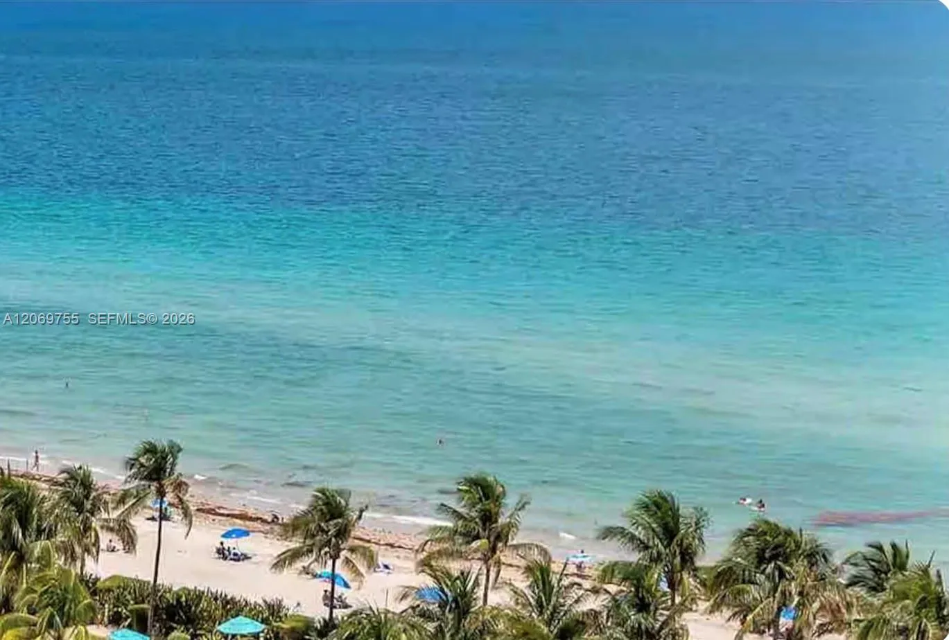Foto de propiedad en 4001 S Ocean Drive 14H, Hollywood, FL 33019 Hollywood con MLS# 