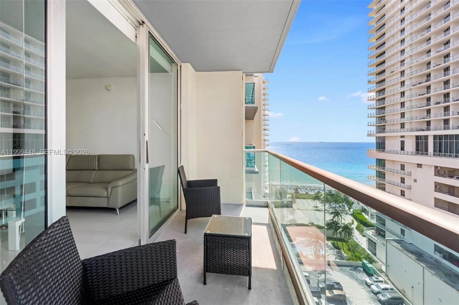 Foto de propiedad en 4001 S Ocean Drive 15B, Hollywood, FL 33019 Hollywood con MLS#