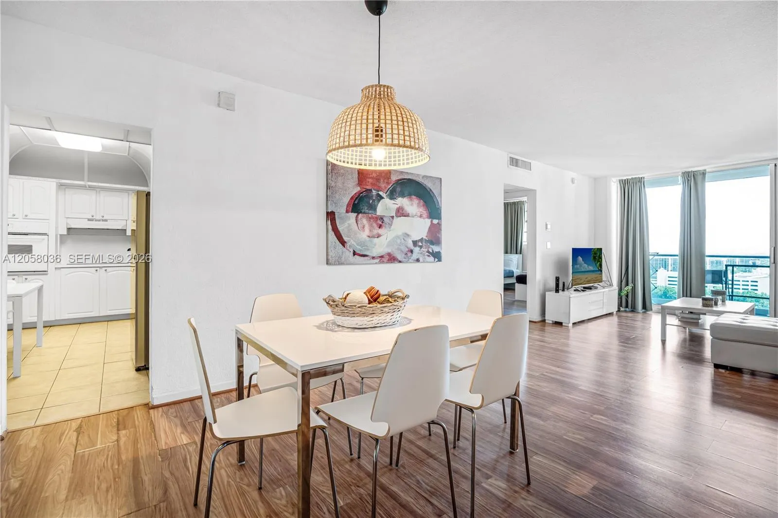 Foto de propiedad en 4001 S Ocean Drive 16E, Hollywood, FL 33019 Hollywood con MLS# 